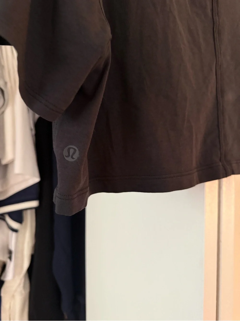 lululemon athletica cropped crewneck